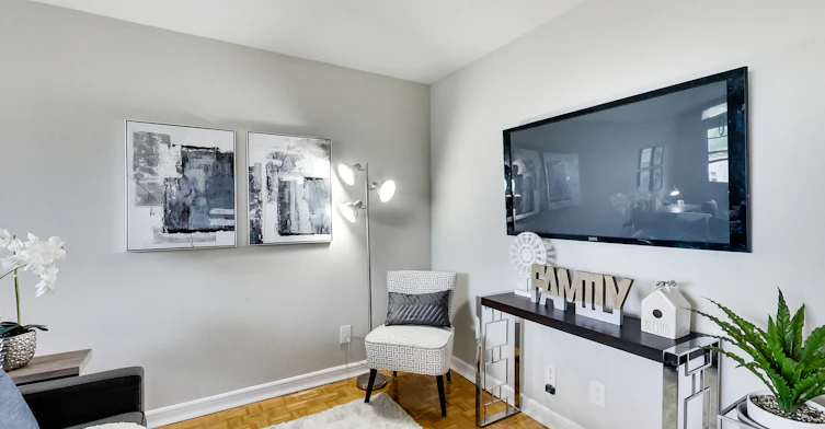 0201-630 Roselawn Avenue, Toronto, ON, M5N 1K8 - 72