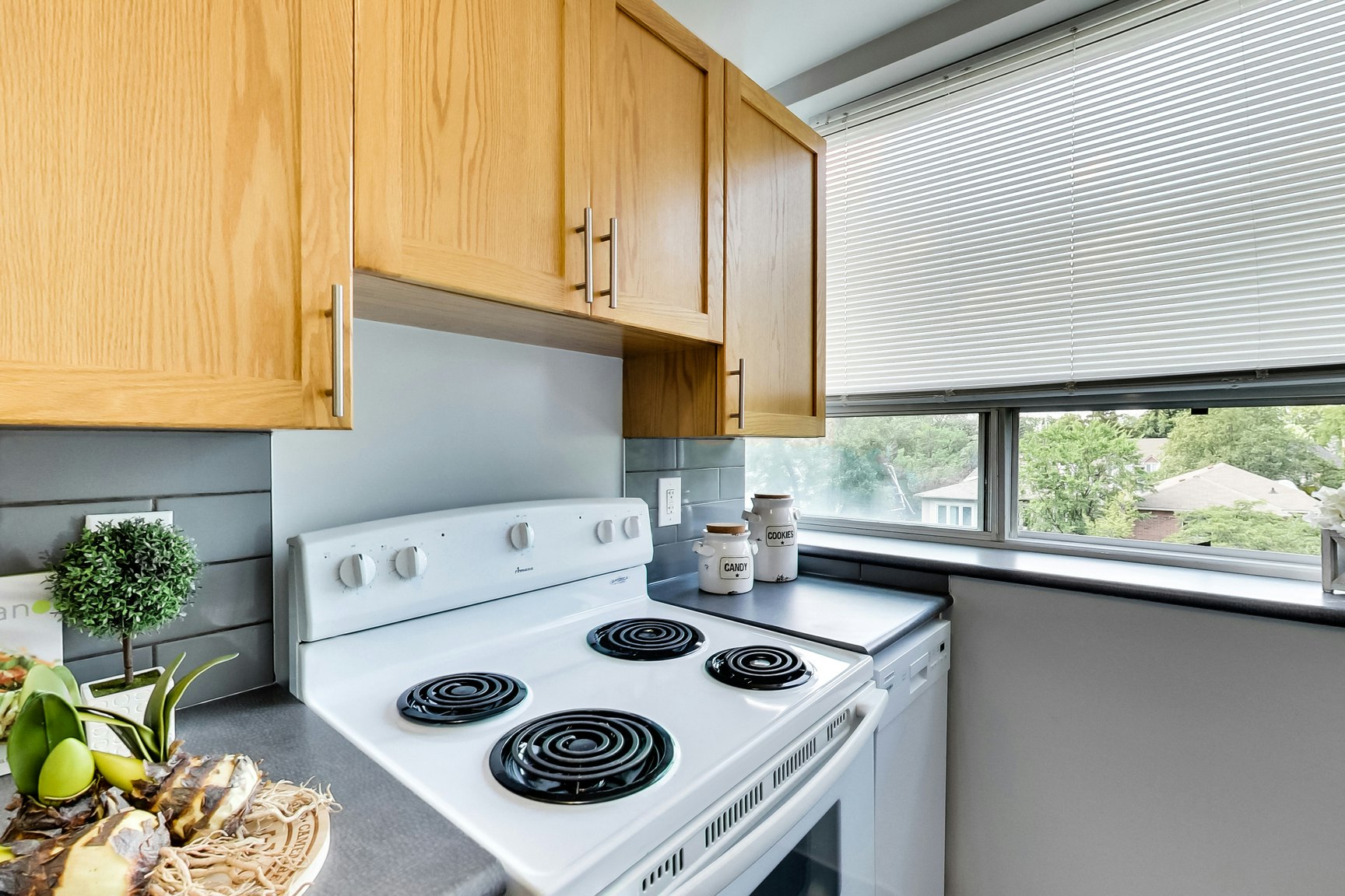 0201-630 Roselawn Avenue, Toronto, ON, M5N 1K8 - 81