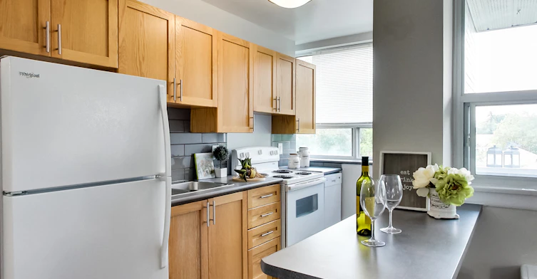 0201-630 Roselawn Avenue, Toronto, ON, M5N 1K8 - 75