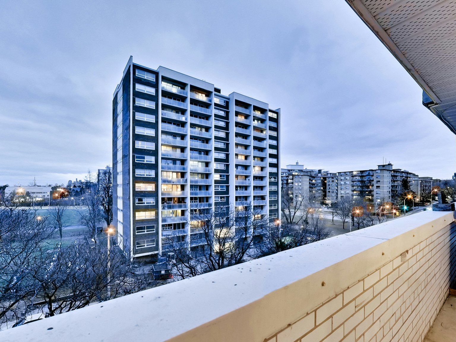 0201-630 Roselawn Avenue, Toronto, ON, M5N 1K8 - 36