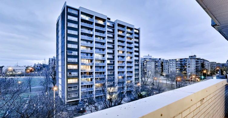 0201-630 Roselawn Avenue, Toronto, ON, M5N 1K8 - 36