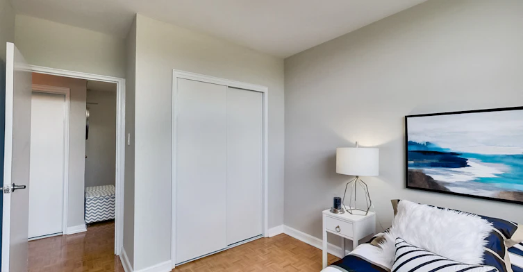 0201-630 Roselawn Avenue, Toronto, ON, M5N 1K8 - 54