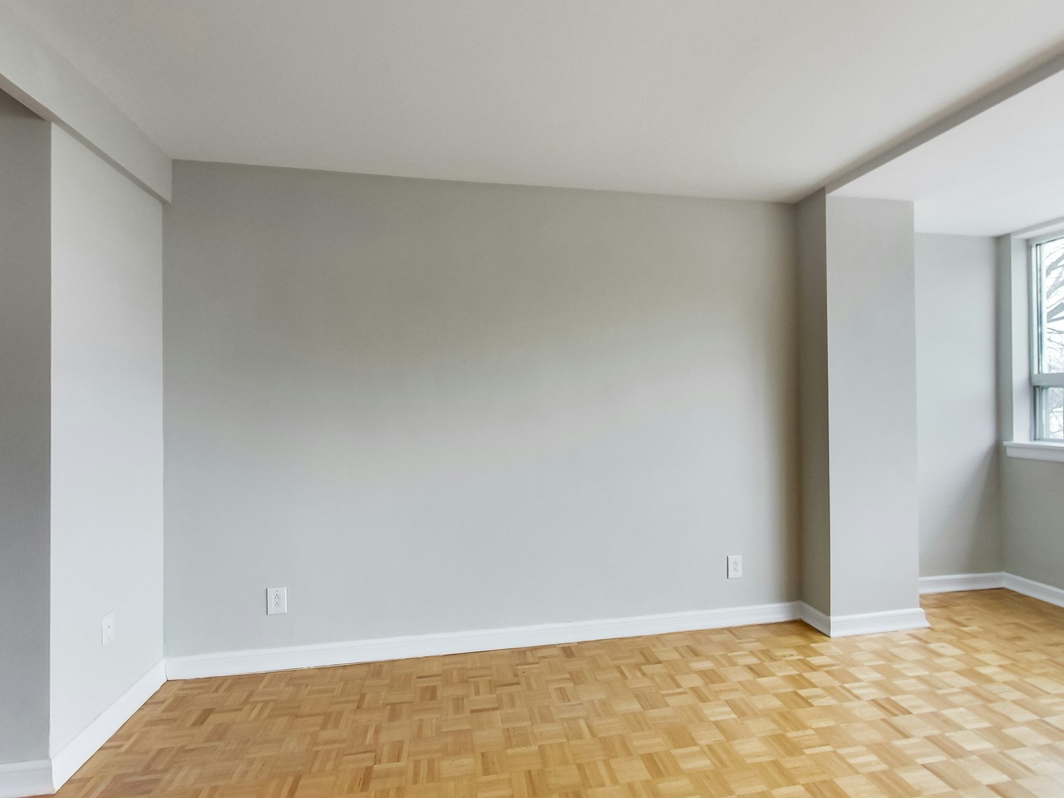 0201-630 Roselawn Avenue, Toronto, ON, M5N 1K8 - 11