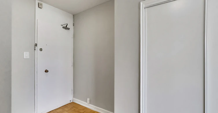 0201-630 Roselawn Avenue, Toronto, ON, M5N 1K8 - 18