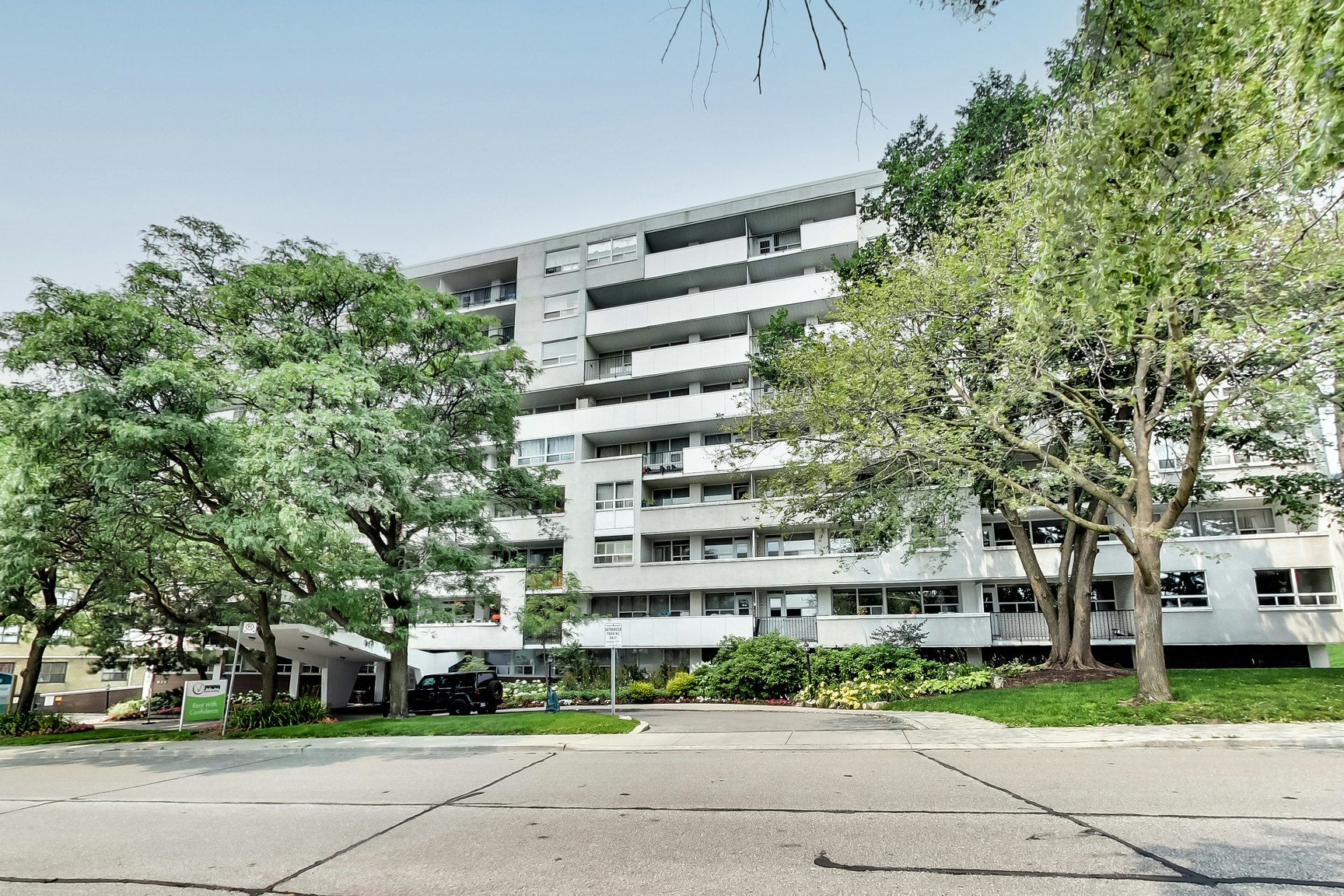 0201-630 Roselawn Avenue, Toronto, ON, M5N 1K8 - 48