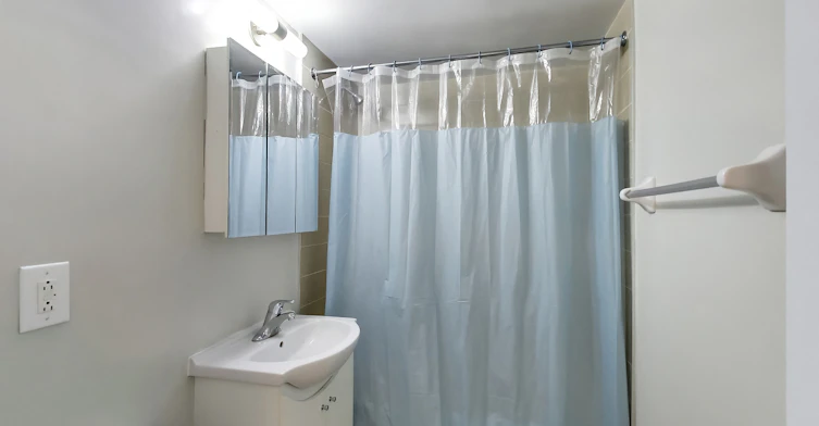0201-630 Roselawn Avenue, Toronto, ON, M5N 1K8 - 17