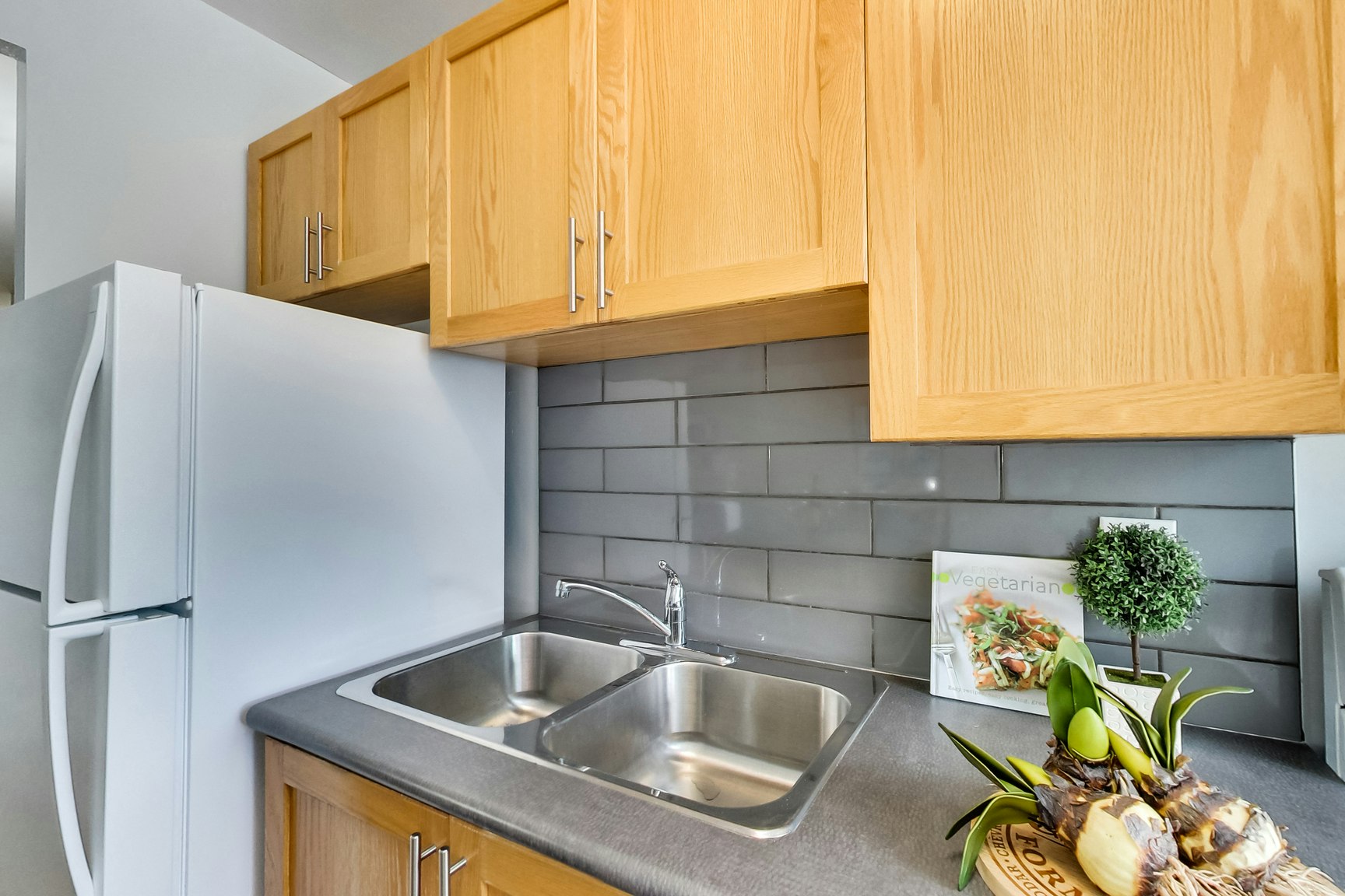 0201-630 Roselawn Avenue, Toronto, ON, M5N 1K8 - 83