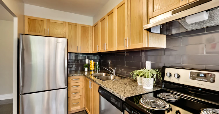 0307-680 Roselawn Avenue, Toronto, ON, M5N 1L3 - 25