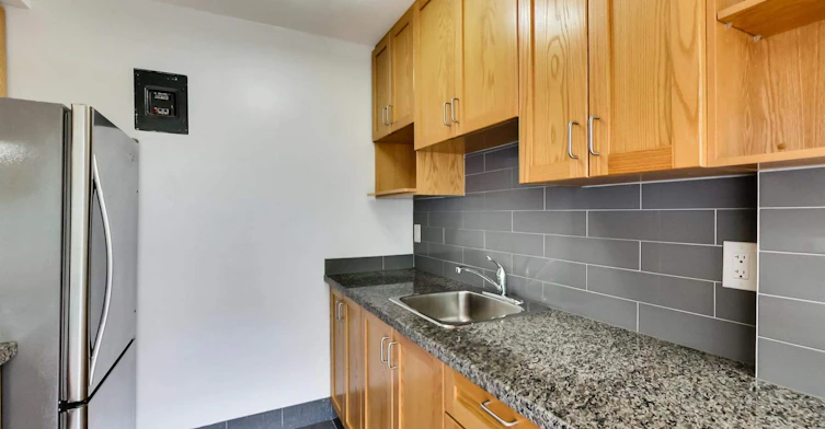 0307-680 Roselawn Avenue, Toronto, ON, M5N 1L3 - 129