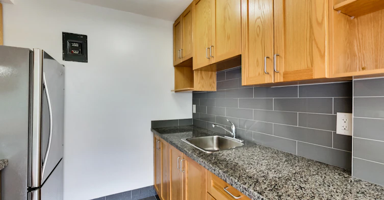 0307-680 Roselawn Avenue, Toronto, ON, M5N 1L3 - 78