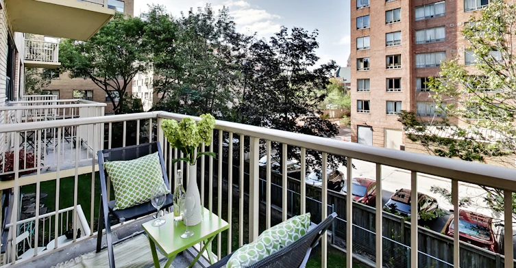 0501-680 Roselawn Avenue, Toronto, ON, M5N 1L3 - 2