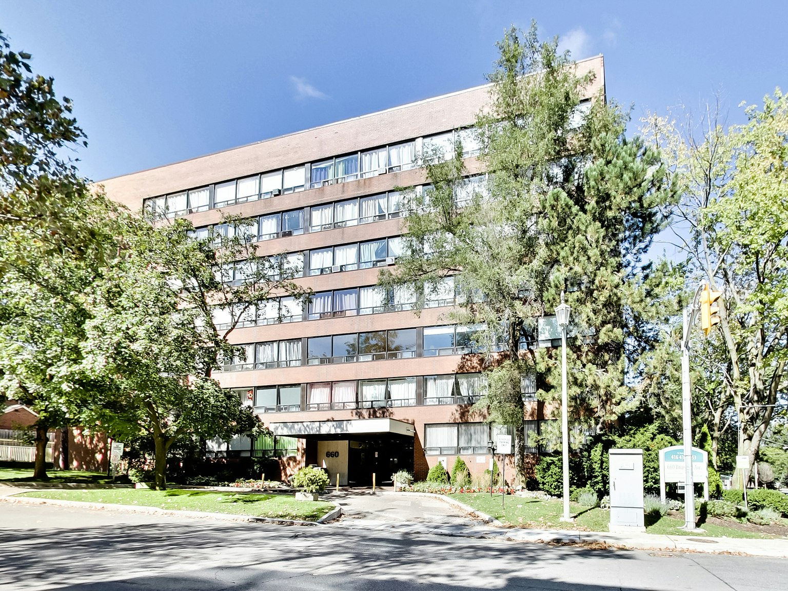 0201-660 Briar Hill Avenue, Toronto, ON, M6B 1L2 - 8