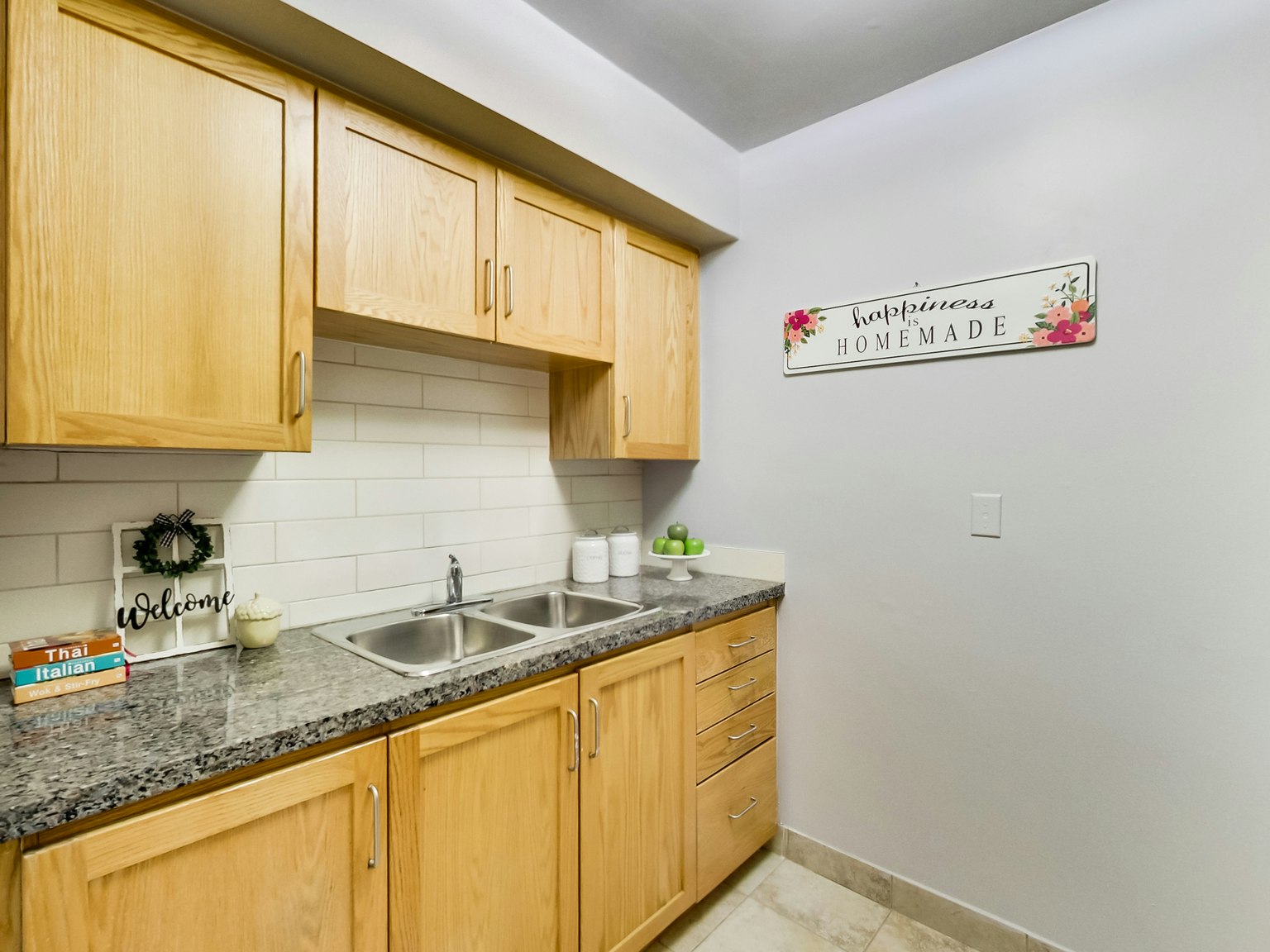 0201-660 Briar Hill Avenue, Toronto, ON, M6B 1L2 - 14