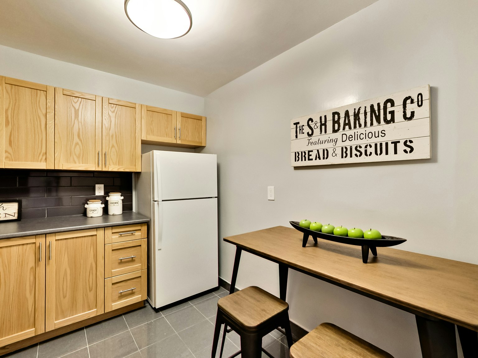0201-660 Briar Hill Avenue, Toronto, ON, M6B 1L2 - 42