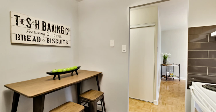 0201-660 Briar Hill Avenue, Toronto, ON, M6B 1L2 - 44