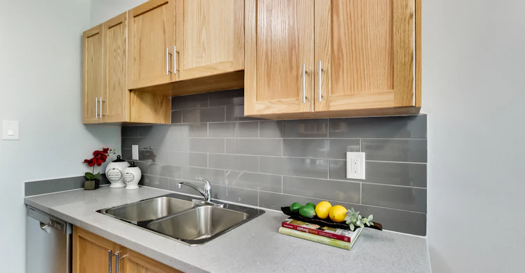 0201-660 Briar Hill Avenue, Toronto, ON, M6B 1L2 - 80