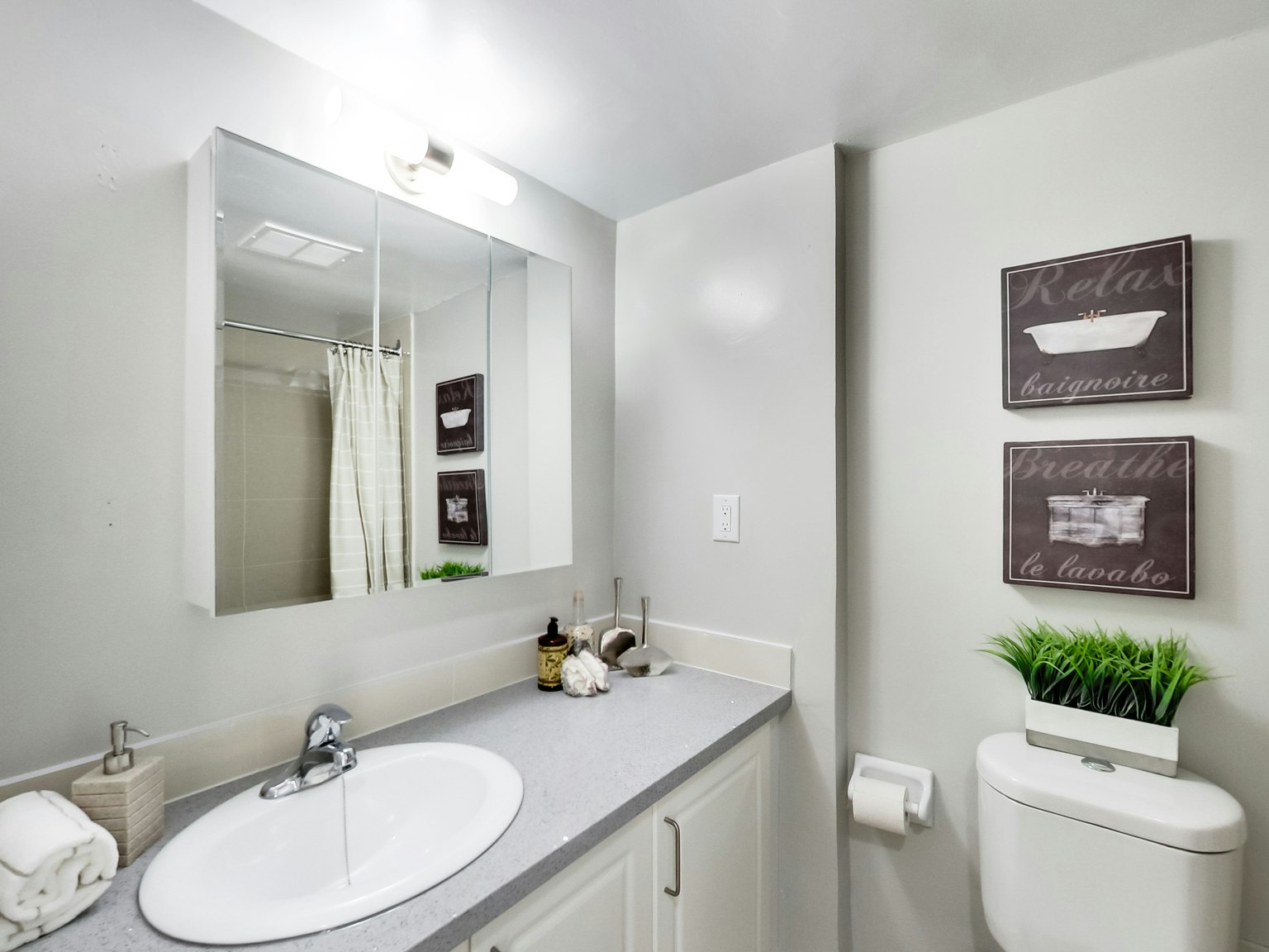 0201-660 Briar Hill Avenue, Toronto, ON, M6B 1L2 - 82