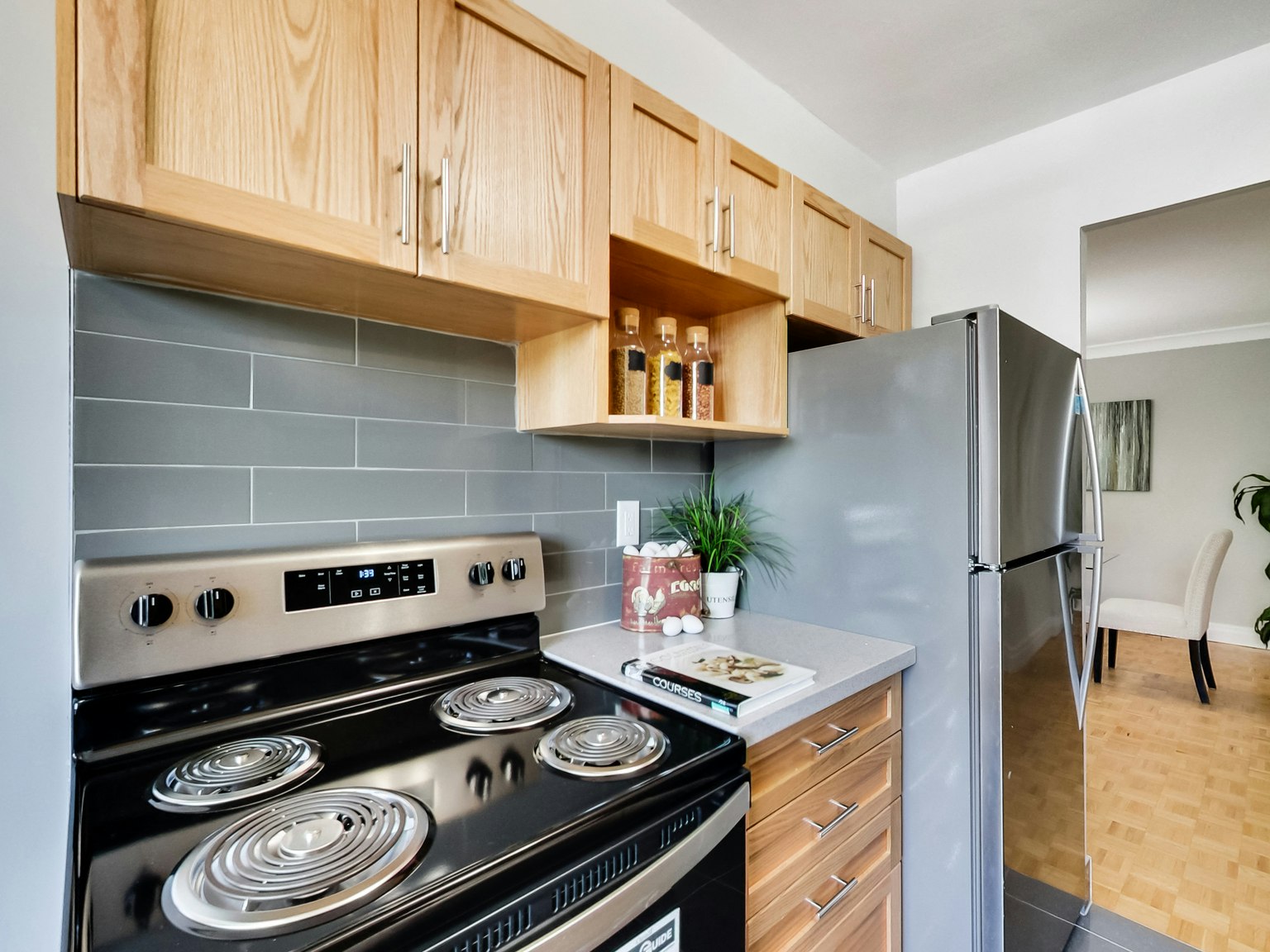 0201-660 Briar Hill Avenue, Toronto, ON, M6B 1L2 - 76