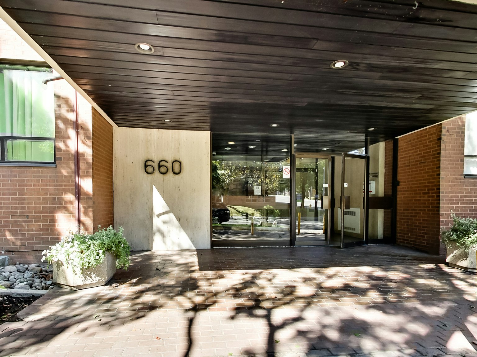 0201-660 Briar Hill Avenue, Toronto, ON, M6B 1L2 - 4