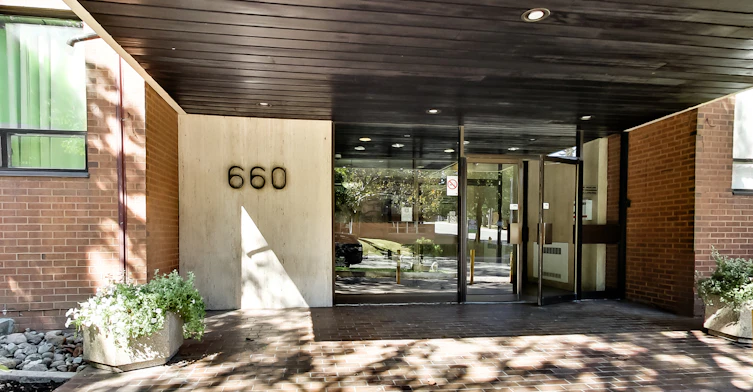 0201-660 Briar Hill Avenue, Toronto, ON, M6B 1L2 - 4