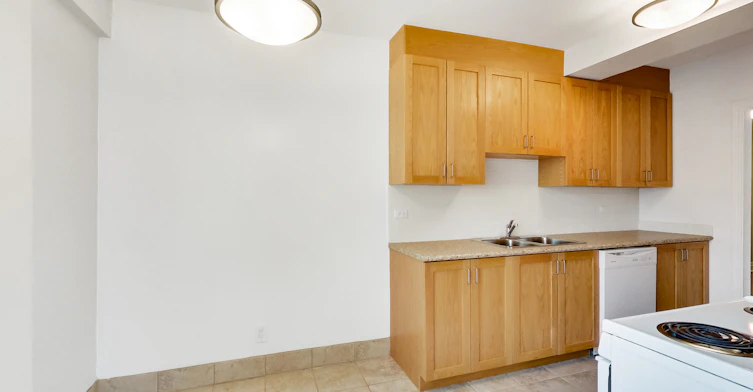 G02-2100 Bathurst Street, Toronto, ON, M5N 2P2 - 53
