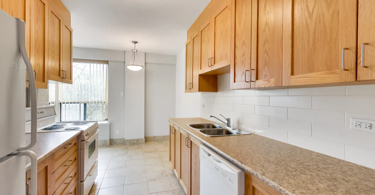 G02-2100 Bathurst Street, Toronto, ON, M5N 2P2 - 46