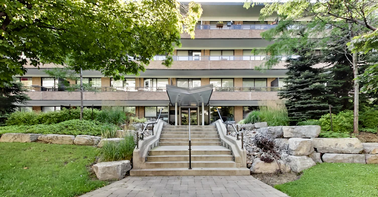 G02-2100 Bathurst Street, Toronto, ON, M5N 2P2 - 2