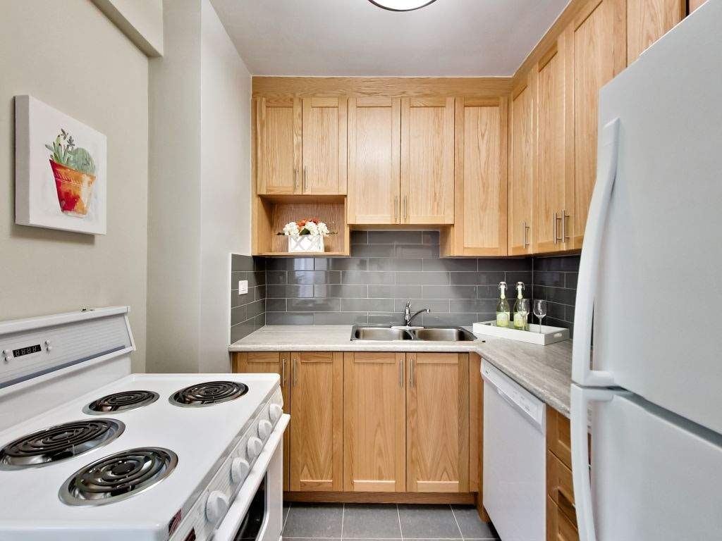 G02-2100 Bathurst Street, Toronto, ON, M5N 2P2 - 11