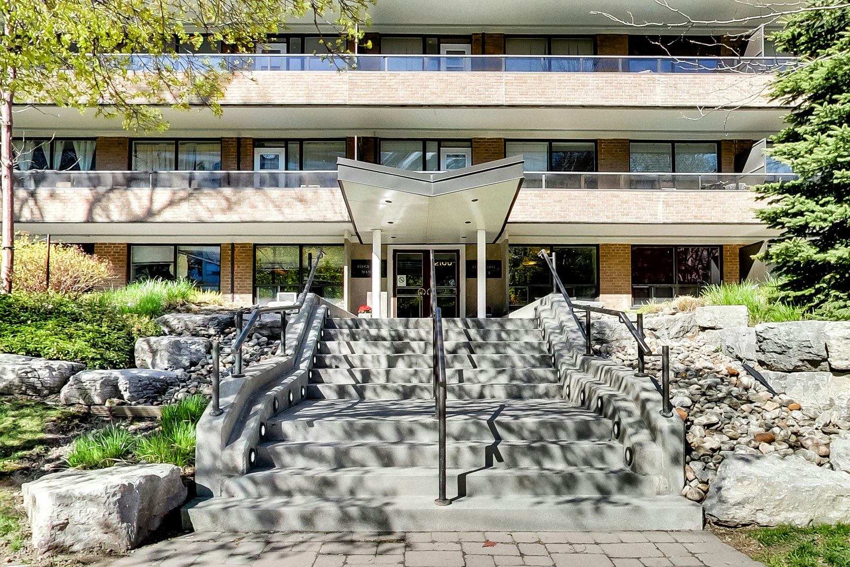 G02-2100 Bathurst Street, Toronto, ON, M5N 2P2 - 21