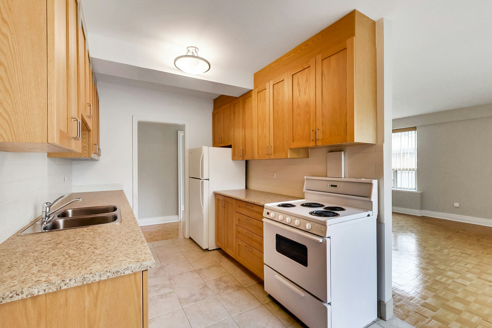 G02-2100 Bathurst Street, Toronto, ON, M5N 2P2 - 43