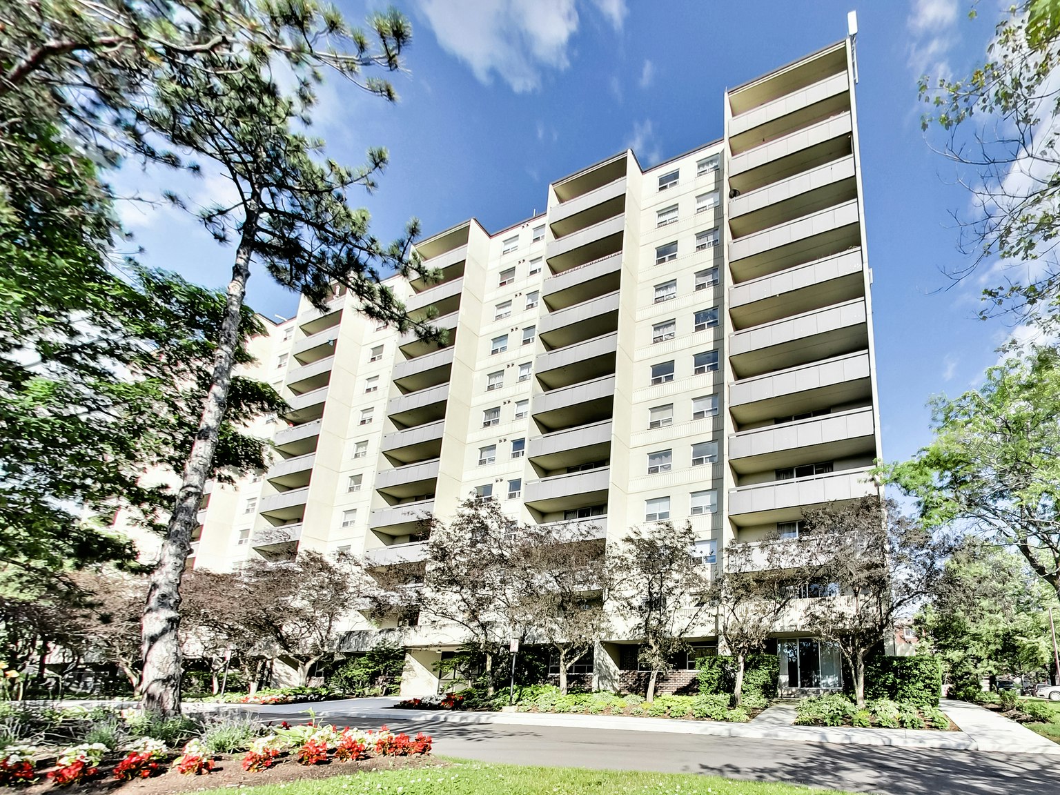 1201-2150 Bromsgrove Road, Mississauga, ON, L5J 4B3 - 2