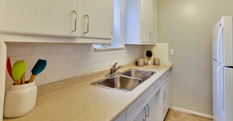 0203-14 Chatsworth Drive, Toronto, ON, M4R 1R5 - 26