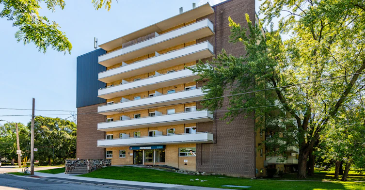 21 Park Boulevard, Toronto, ON, M8W 1G4 - 25