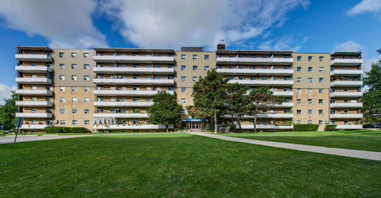 0306-230 Lake Promenade, Toronto, ON, M8W 1B1 - 2