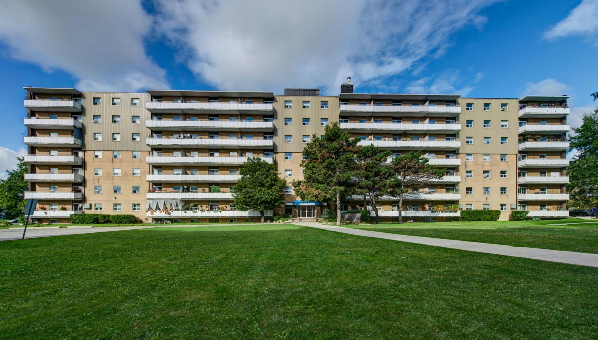 0707-230 Lake Promenade, Toronto, ON, M8W 1B1 - 2