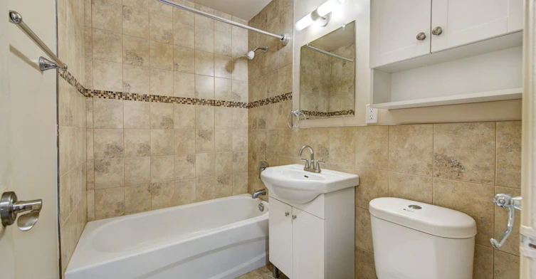 240 Lake Promenade, Toronto, ON, M8W 1B2 - 17