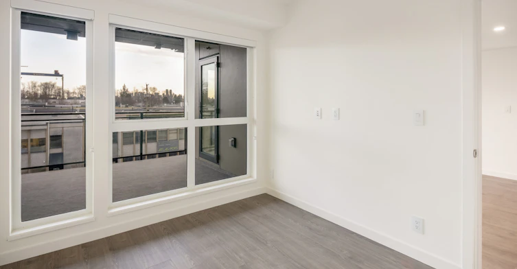 102-1060 Churchill Crescent, North Vancouver, BC, V7P 3M7 - 4