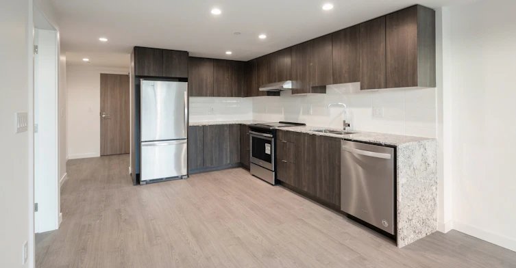 102-1060 Churchill Crescent, North Vancouver, BC, V7P 3M7 - 3