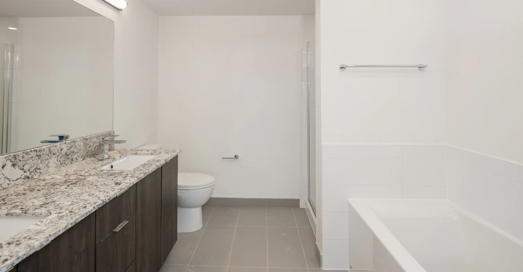 110-1060 Churchill Crescent, North Vancouver, BC, V7P 3M7 - 11