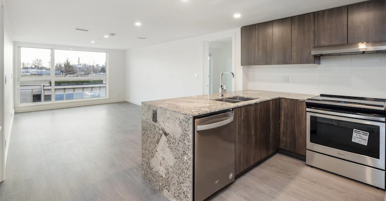 110-1060 Churchill Crescent, North Vancouver, BC, V7P 3M7 - 4