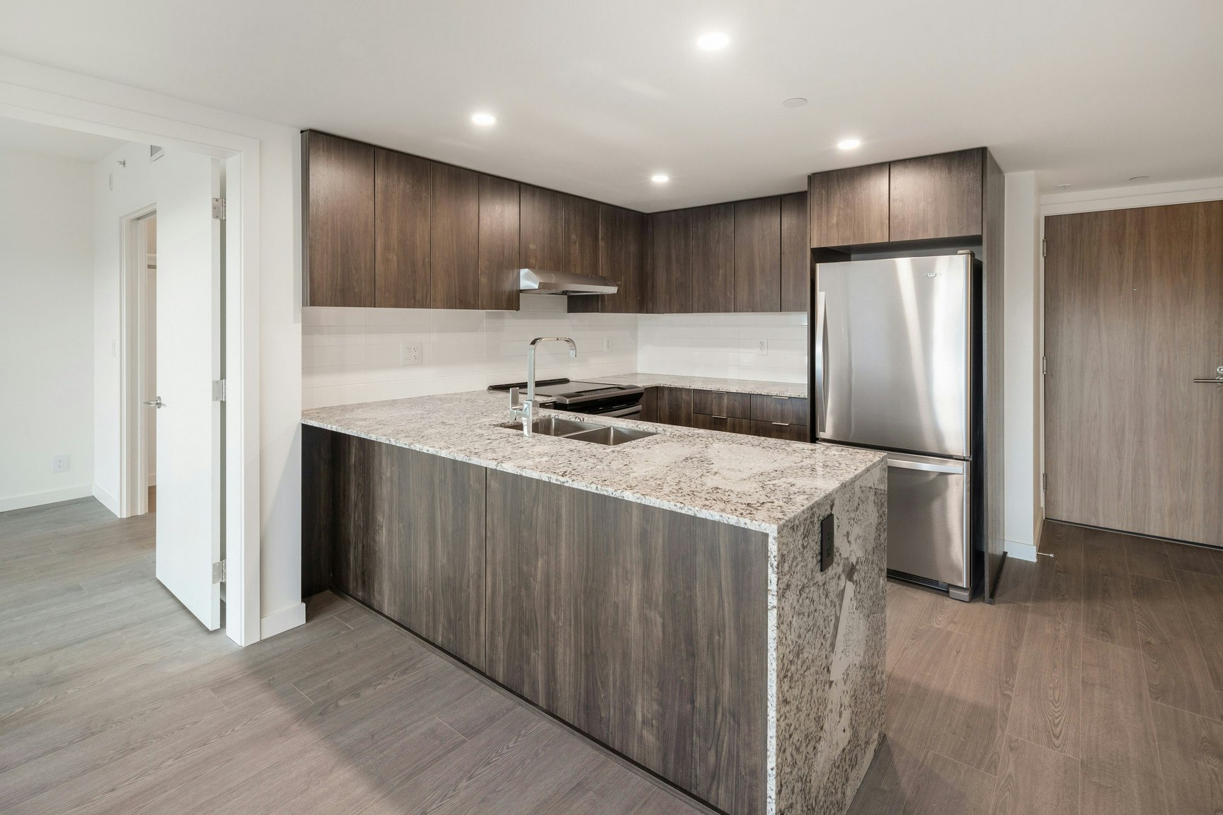 110-1060 Churchill Crescent, North Vancouver, BC, V7P 3M7 - 5