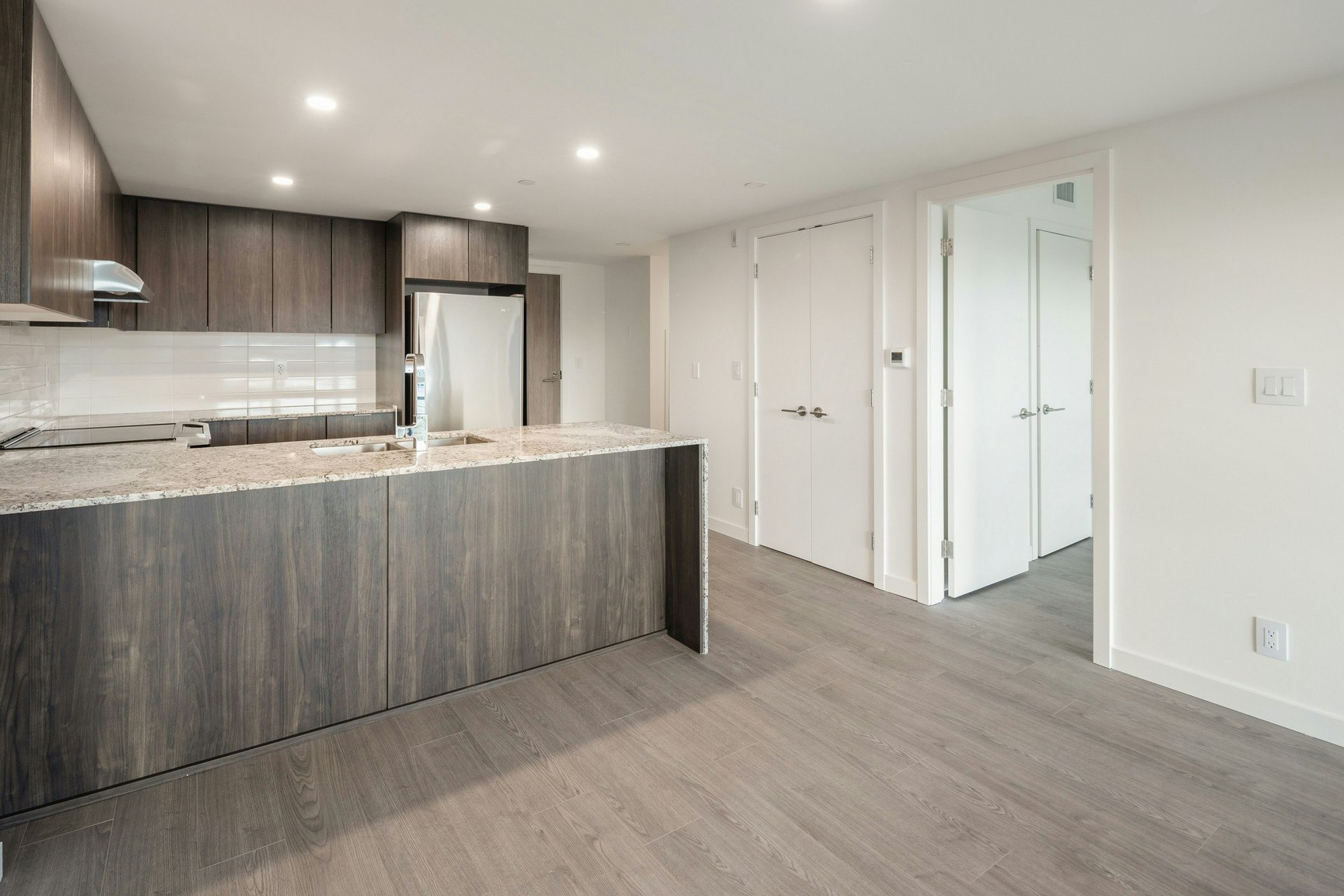 203-1060 Churchill Crescent, North Vancouver, BC, V7P 3M7 - 2