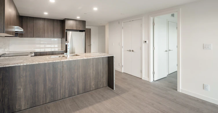 203-1060 Churchill Crescent, North Vancouver, BC, V7P 3M7 - 2