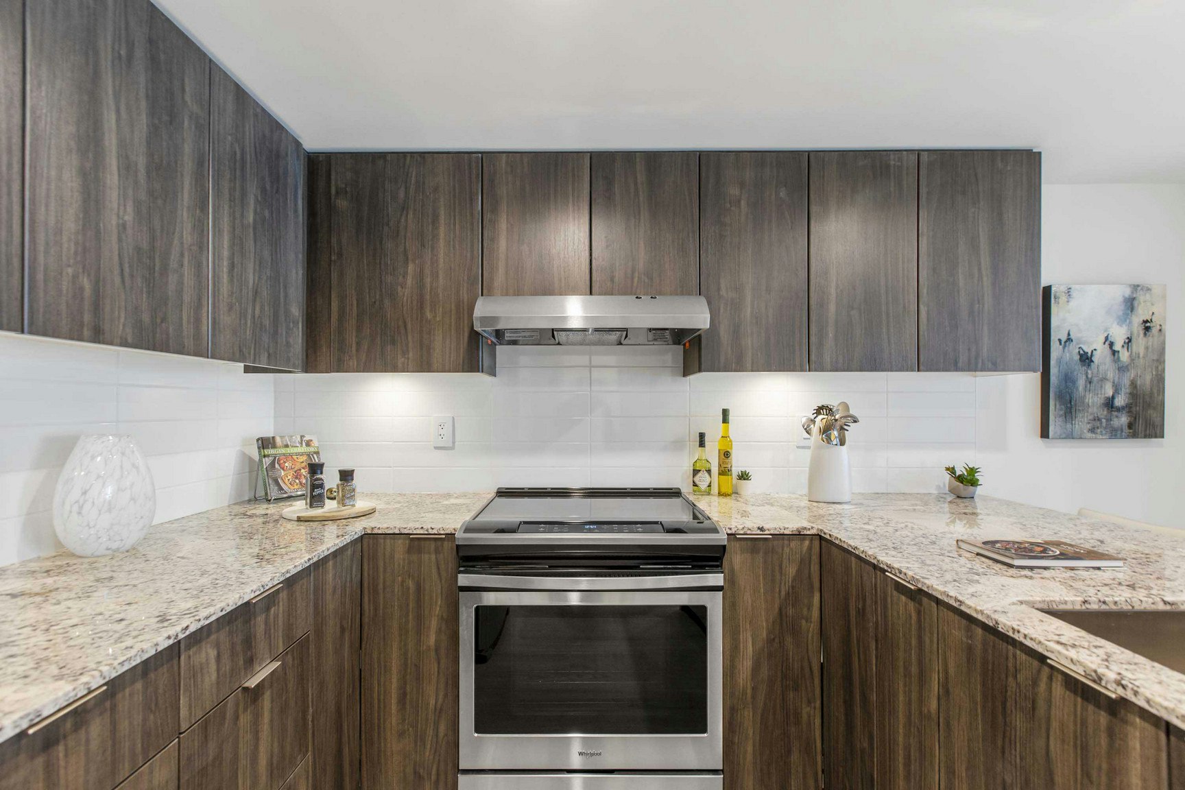 203-1060 Churchill Crescent, North Vancouver, BC, V7P 3M7 - 6