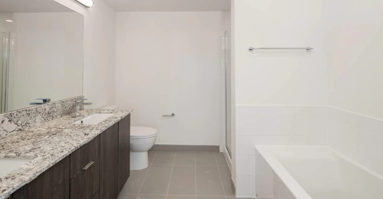 203-1060 Churchill Crescent, North Vancouver, BC, V7P 3M7 - 23
