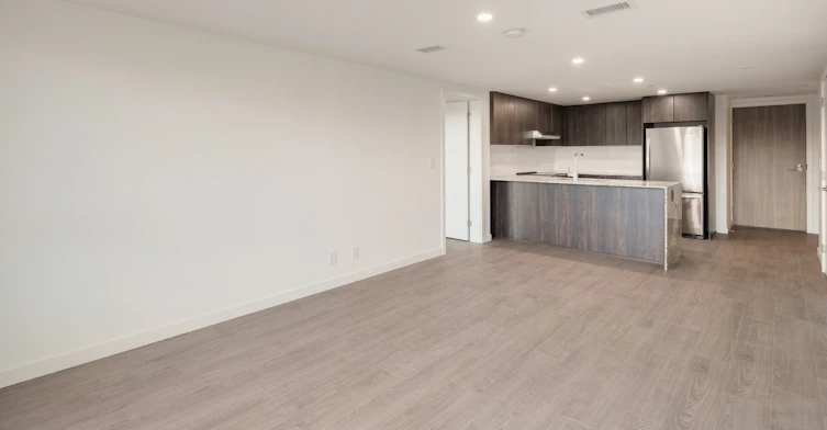 203-1060 Churchill Crescent, North Vancouver, BC, V7P 3M7 - 11