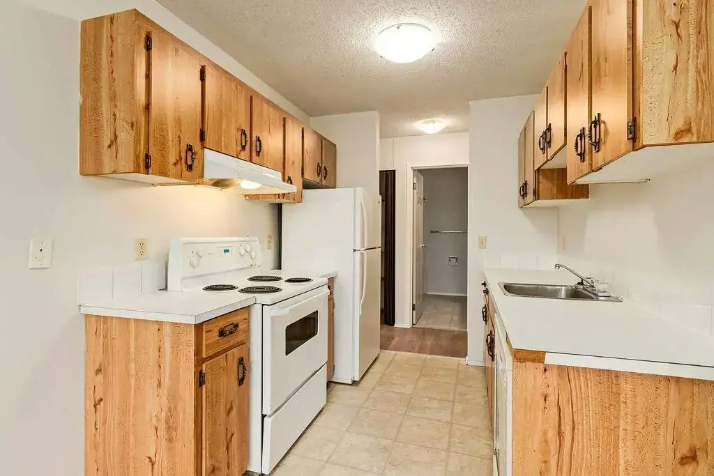107-175 Algonquin Road W, Lethbridge, AB, T1K 5B5 - 5