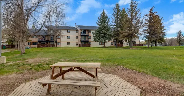 110-175 Algonquin Road W, Lethbridge, AB, T1K 5B5 - 13