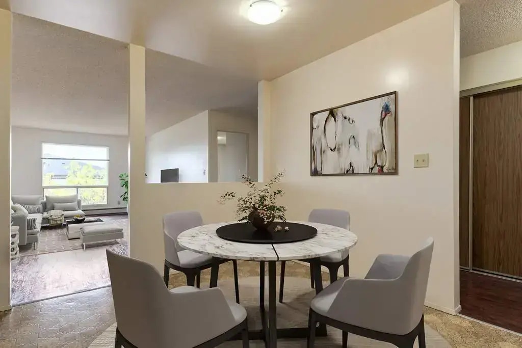 302-90 Sprague Way SE, Medicine Hat, AB, T1B 3M1 - 3