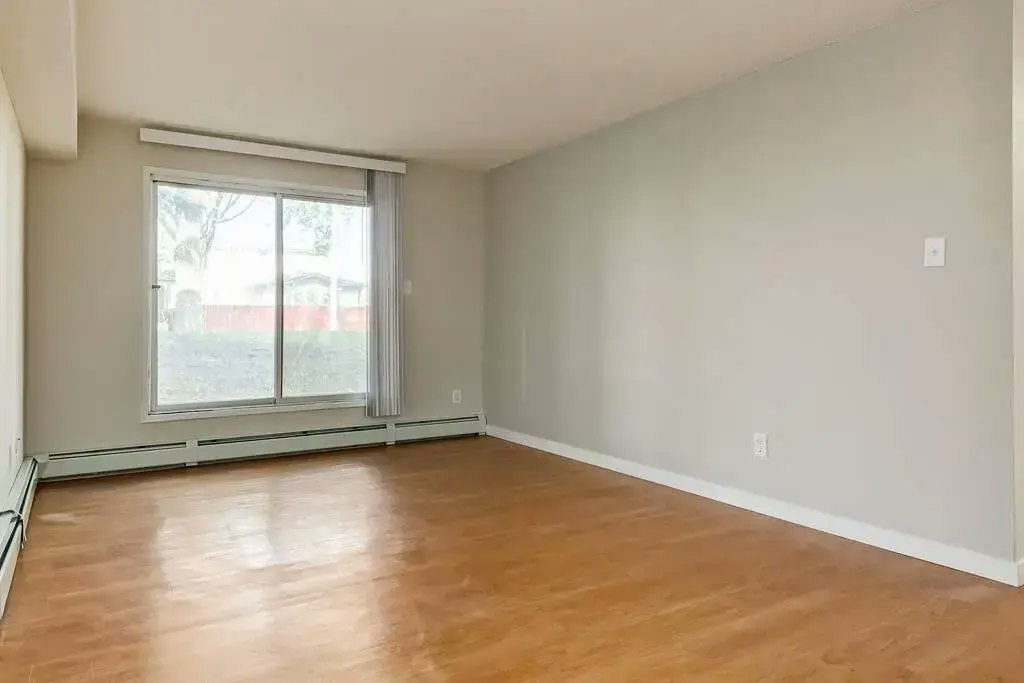 303-11945 81 Street NW, Edmonton, AB, T5B 2S7 - 8